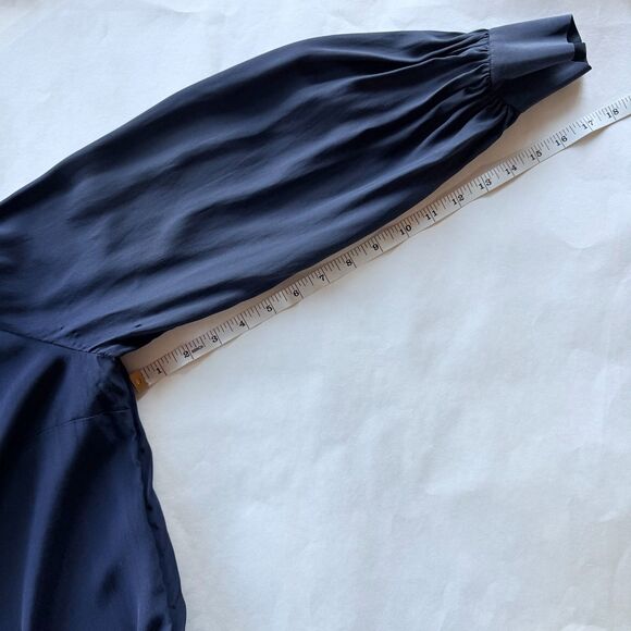 Lafayette 148 100% Silk Collarless Hidden Button Blouse in Royal Navy Size M - Picture 12 of 12